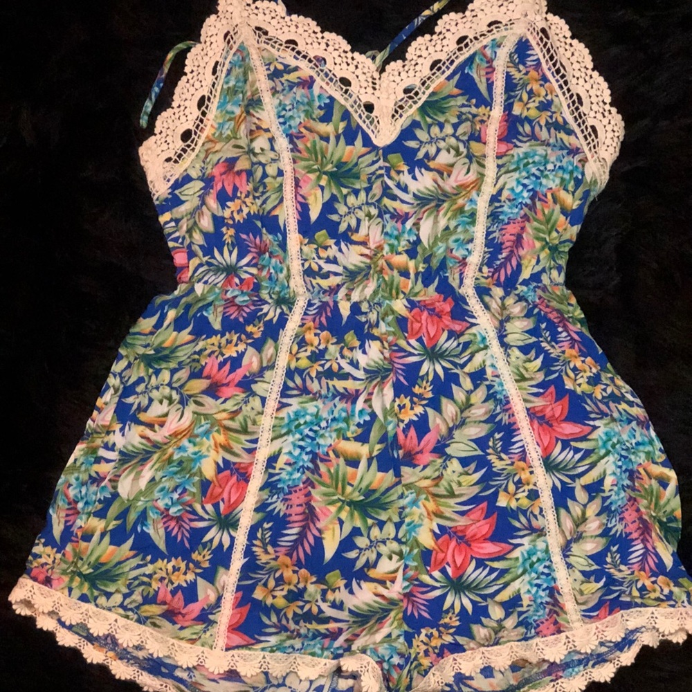 Lush romper Size M